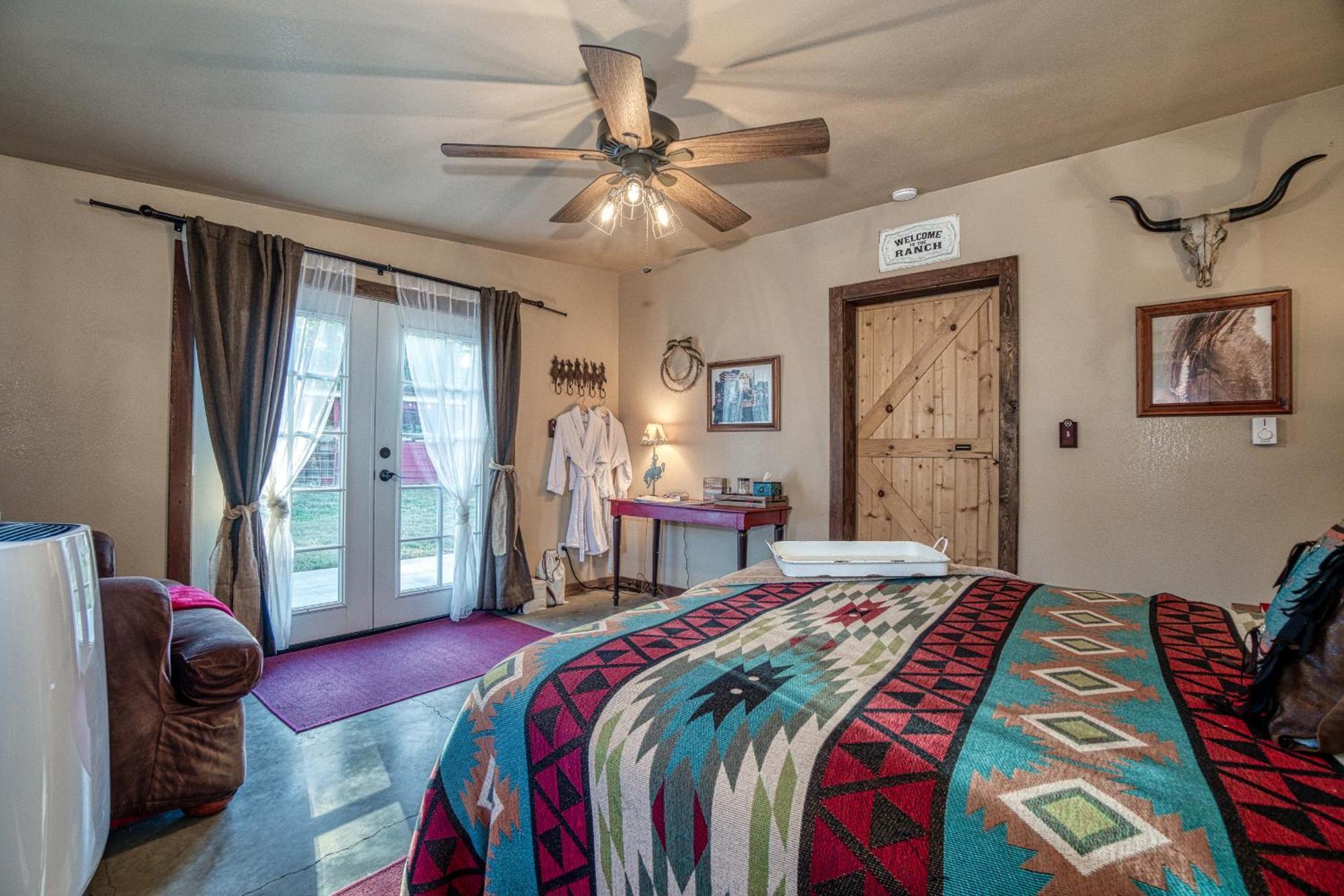Soul Whispering Ranch Retreat Villa Upper Lake Екстериор снимка