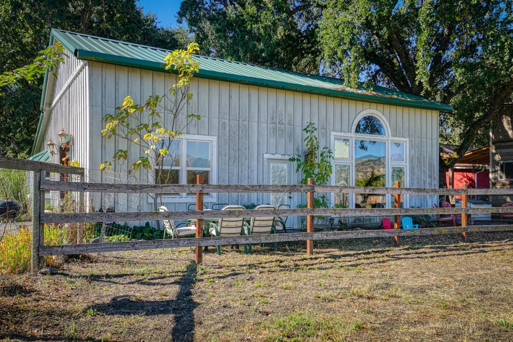 Soul Whispering Ranch Retreat Villa Upper Lake Екстериор снимка