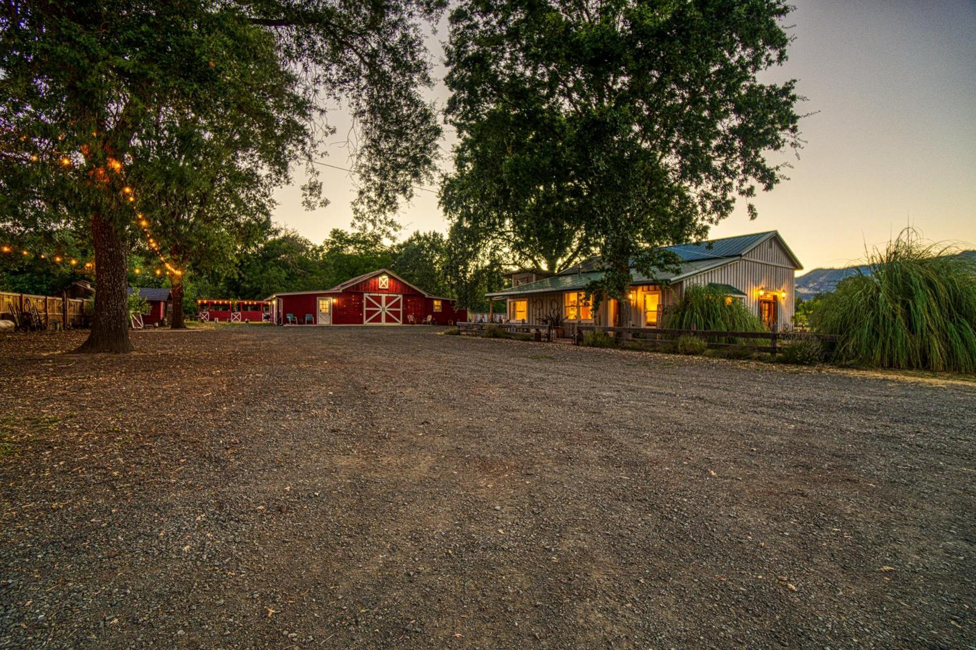 Soul Whispering Ranch Retreat Villa Upper Lake Екстериор снимка